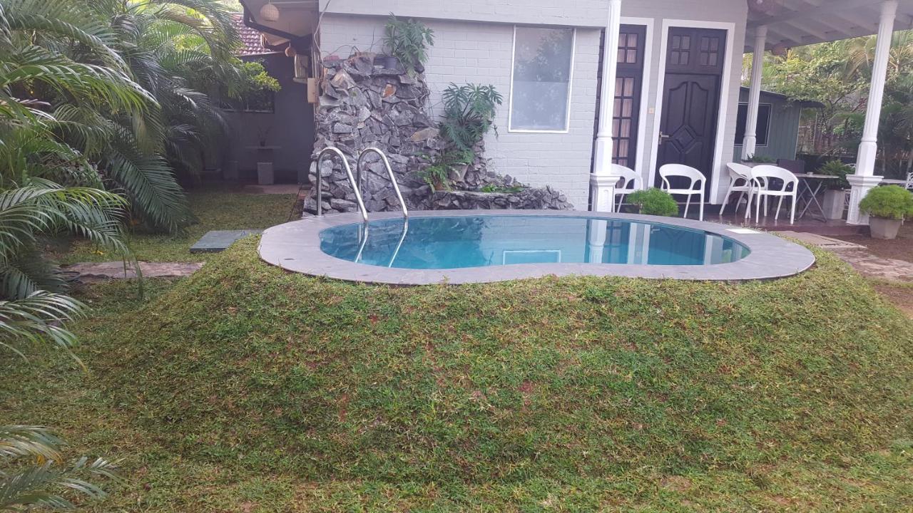 Mihilaka Holiday Homes Wadduwa Exterior photo